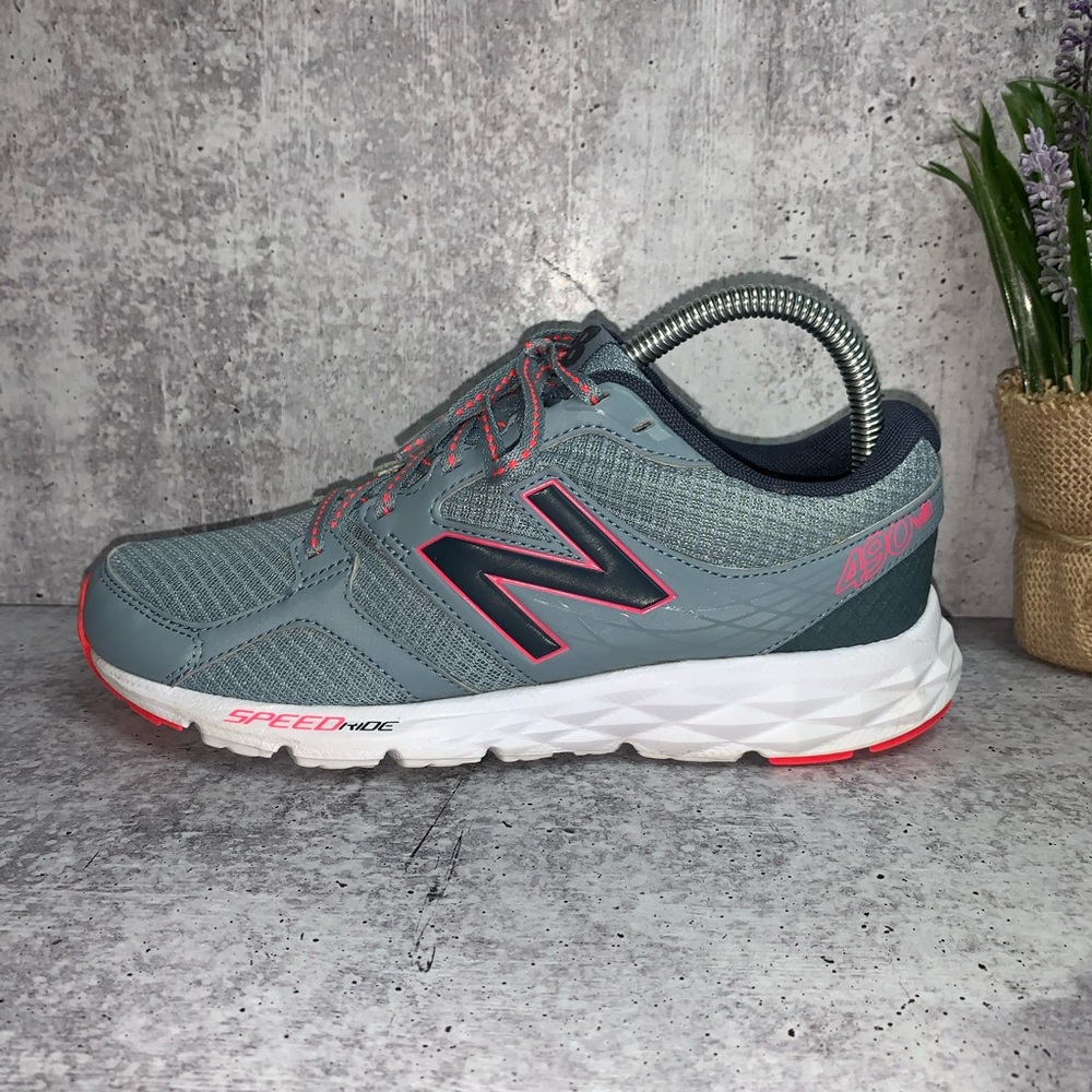 New Balance Speed Ride 490V3 Size 8
W490LG3